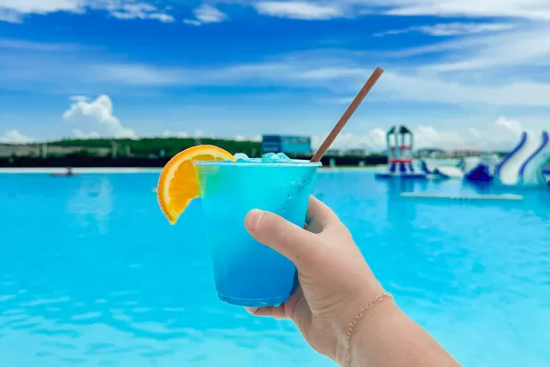 blu lagoon drink blue out
